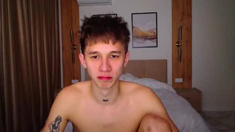 Snapshot of _kurt chatting on 03.09.25 Kurt online show from 03.09.25