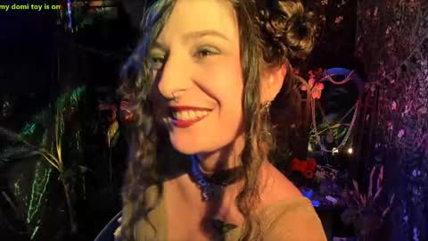 Lady Luna online show from 04.26.26