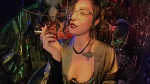 Lady Luna online show from 05.12.26