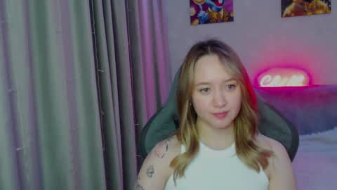 _lalune_ online show from 01.13.25