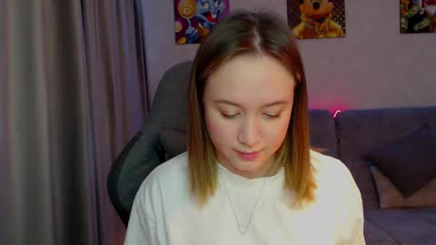 _lalune_ online show from 03.04.25