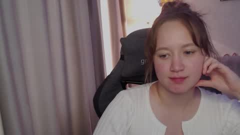 _lalune_ online show from 09.19.25