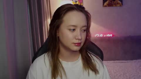 _lalune_ online show from 10.23.25