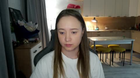 _lalune_ online show from 04.20.26