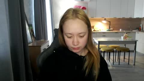 _lalune_ online show from 05.03.26