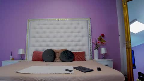 Lena Paul online show from 09.11.25