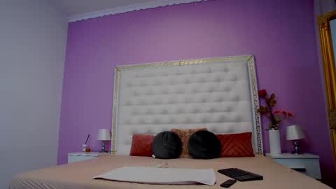 Lena Paul online show from 09.15.25