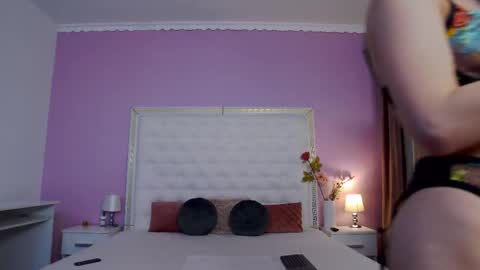 Lena Paul online show from 02.11.26