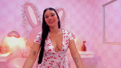  Lia Swan  online show from 10.18.25