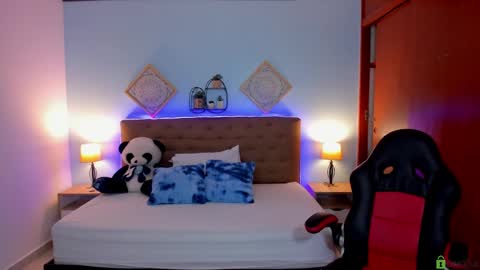 Snapshot of _lilly_miller chatting on 09.24.25 Liily online show from 09.24.25