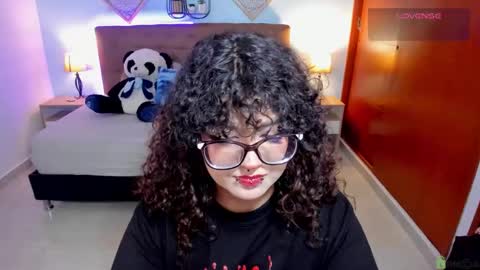 Snapshot of _lilly_miller chatting on 10.01.25 Liily online show from 10.01.25