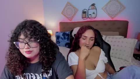 Snapshot of _lilly_miller chatting on 11.14.25 Liily online show from 11.14.25