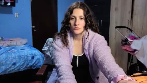 Snapshot of _lindasy_ chatting on 12.14.25 Lindasy online show from 12.14.25