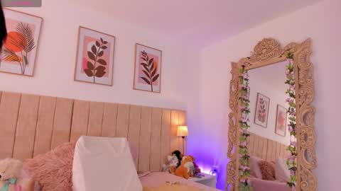 Snapshot of _lissana_scott chatting on 12.02.24 Lissana online show from 12.02.24