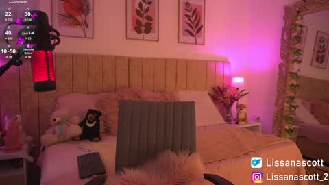 Snapshot of _lissana_scott chatting on 02.05.25 Lissana online show from 02.05.25