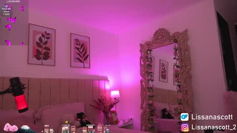 Snapshot of _lissana_scott chatting on 02.28.25 Lissana online show from 02.28.25