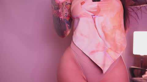 Snapshot of _lissana_scott chatting on 12.01.25 Lissana online show from 12.01.25