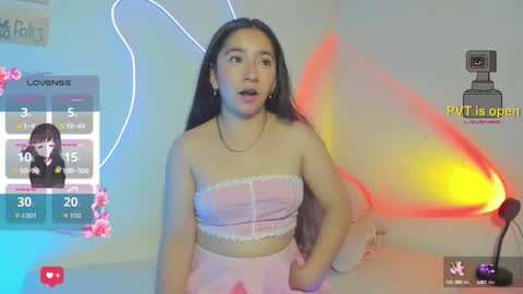 Snapshot of _litle_mily_ chatting on 09.10.25 Mily online show from 09.10.25