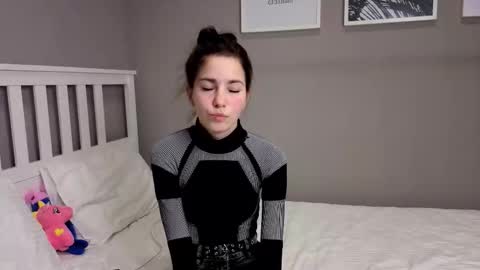 Emma online show from 11.30.25