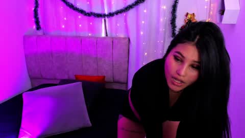 Ivy 3 online show from 12.27.24