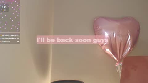 Snapshot of _little_misss chatting on 02.14.25 Mila  online show from 02.14.25