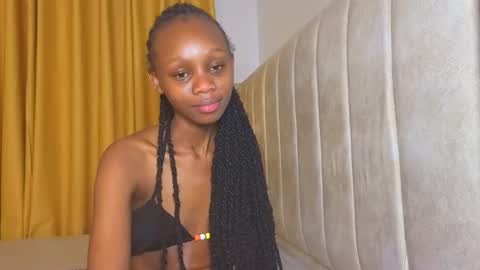 Snapshot of _littlevenus chatting on 11.03.25 Littlevenus online show from 11.03.25