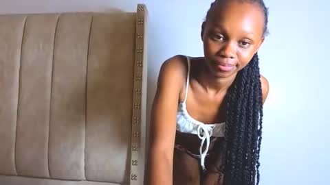 Snapshot of _littlevenus chatting on 11.11.25 Littlevenus online show from 11.11.25