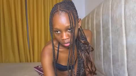 Snapshot of _littlevenus chatting on 11.18.25 Littlevenus online show from 11.18.25