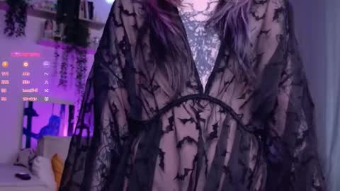 Lolly online show from 12.23.25