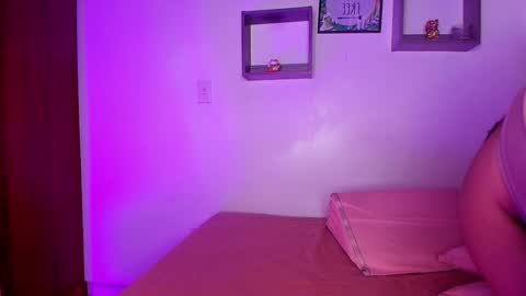 Snapshot of _lorrayne_ chatting on 01.23.25 Lorrayne online show from 01.23.25