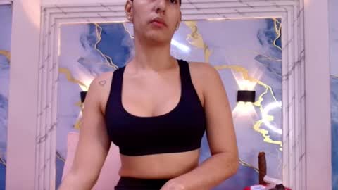 Snapshot of _lorrayne_ chatting on 10.04.25 Lorrayne online show from 10.04.25