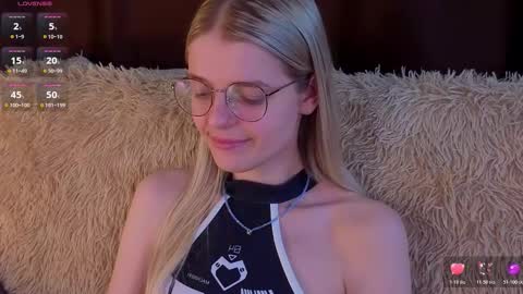 Monica online show from 11.17.25