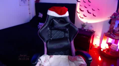 Snapshot of _lucyx__ chatting on 12.26.24 Queen.  Help me reach 100 thumbs up  online show from 12.26.24