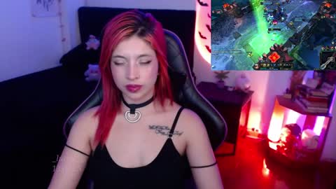 Snapshot of _lucyx__ chatting on 01.14.25 Queen.  Help me reach 100 thumbs up  online show from 01.14.25