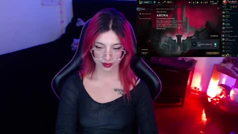 Snapshot of _lucyx__ chatting on 03.05.25 Queen.  Help me reach 100 thumbs up  online show from 03.05.25