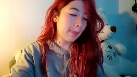 Snapshot of _lunaa__ chatting on 02.04.25 _lunaa__ online show from 02.04.25