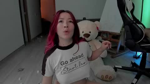 Snapshot of _lunaa__ chatting on 02.13.25 _lunaa__ online show from 02.13.25