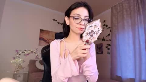 Luna online show from 10.12.25