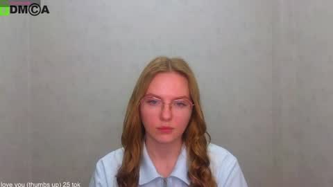 Welcome guys  Pleasure to see you all here  My name is Lysafeta and MichaelaTip menu is active Private is open  online show from 06.18.26