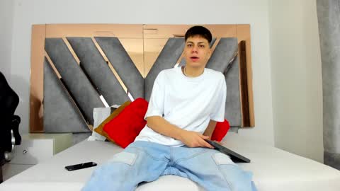 Snapshot of _maaf chatting on 01.21.25 _maaf online show from 01.21.25