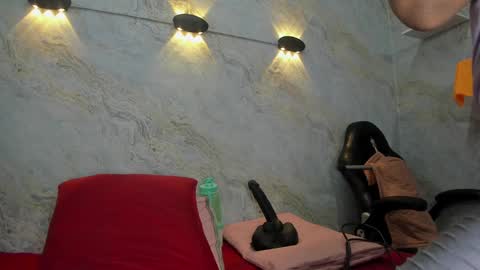 Snapshot of _maddy_miller chatting on 01.18.25 Maddy online show from 01.18.25