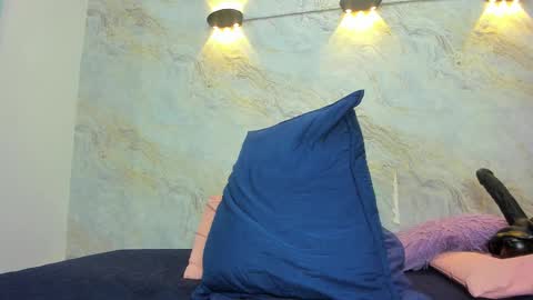 Snapshot of _maddy_miller chatting on 02.10.25 Maddy online show from 02.10.25