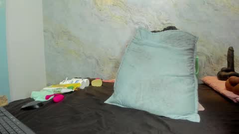 Snapshot of _maddy_miller chatting on 02.20.25 Maddy online show from 02.20.25