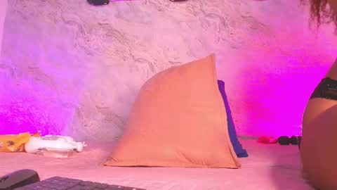 Snapshot of _maddy_miller chatting on 10.16.25 Maddy online show from 10.16.25