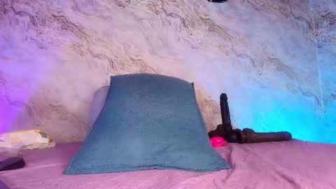 Snapshot of _maddy_miller chatting on 11.15.25 Maddy online show from 11.15.25