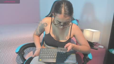 Snapshot of _maria_foxx_ chatting on 06.10.26 Maria online show from 06.10.26