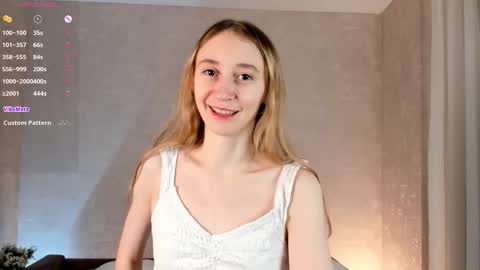 Snapshot of _marvelous_time_ chatting on 11.09.25 Gwen online show from 11.09.25