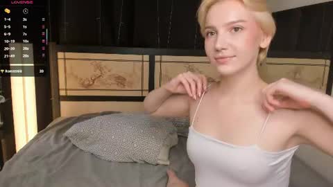 Elva and Kate  online show from 07.29.26