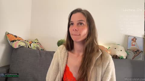 Snapshot of _meg chatting on 11.06.25 Meg online show from 11.06.25