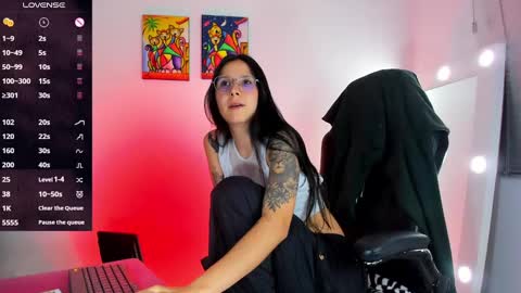 Juli online show from 02.13.25